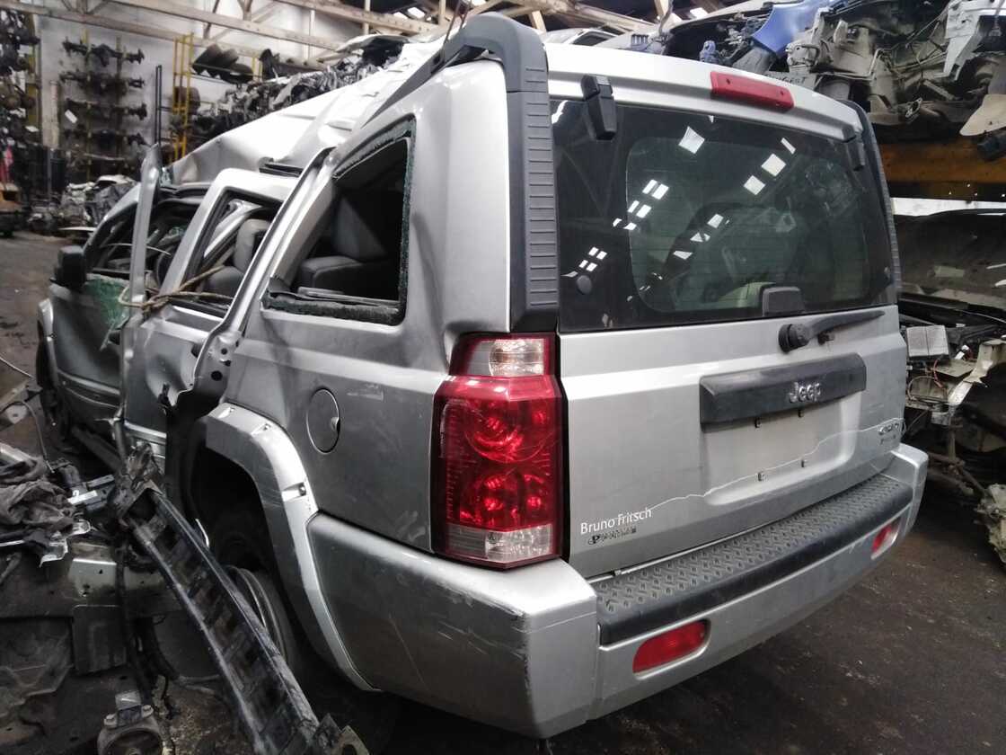 CIGUEñAL Jeep COMMANDER 2006 USADO